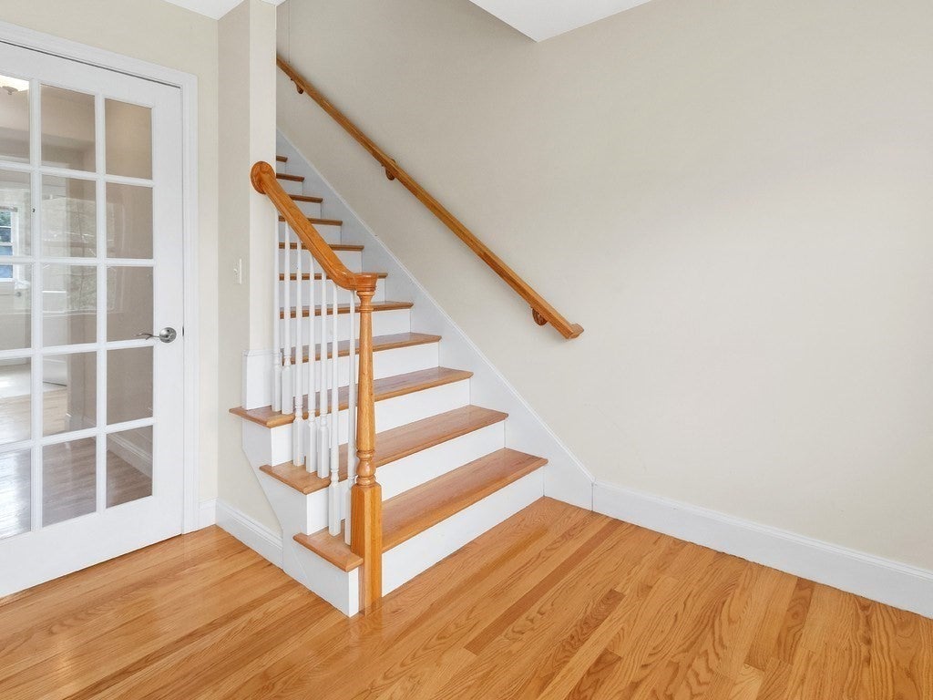 35 Hiawatha Avenue, Waltham, MA Photo #27