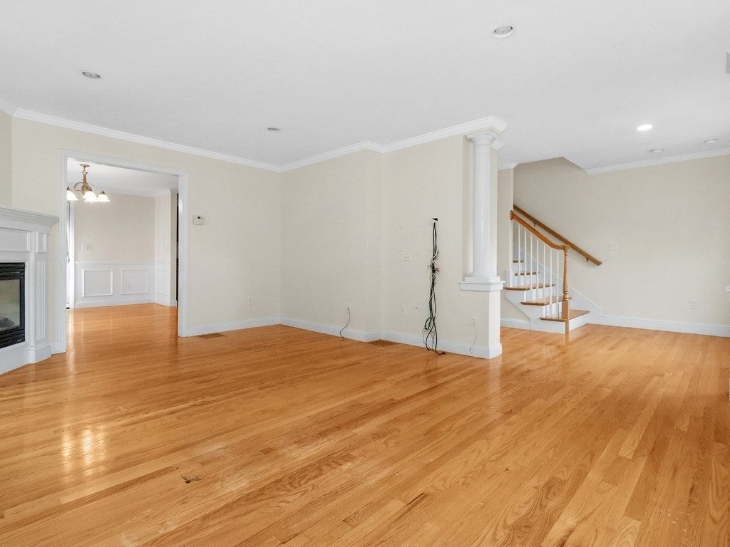 35 Hiawatha Avenue, Waltham, MA Photo #8