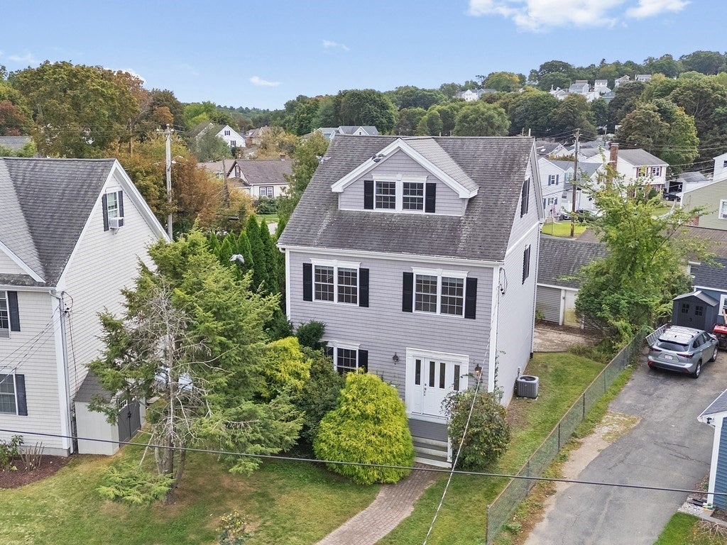 35 Hiawatha Avenue, Waltham, MA Photo #36