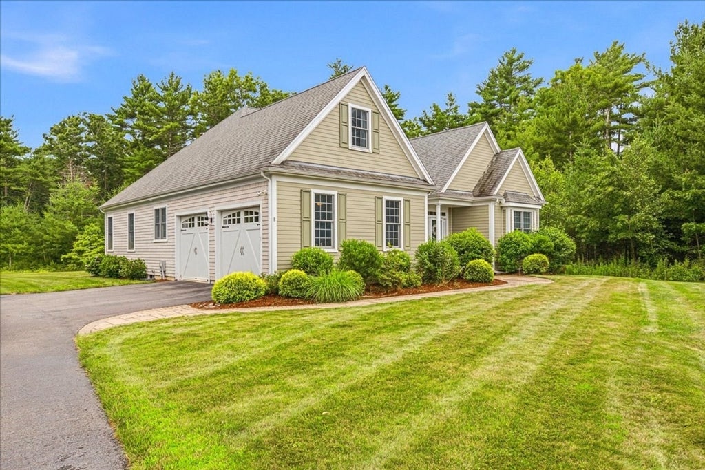 8 Redtail Lane
