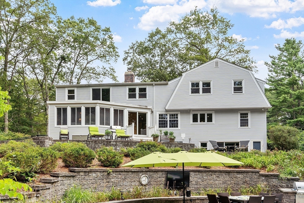 1 Wagontrail Road