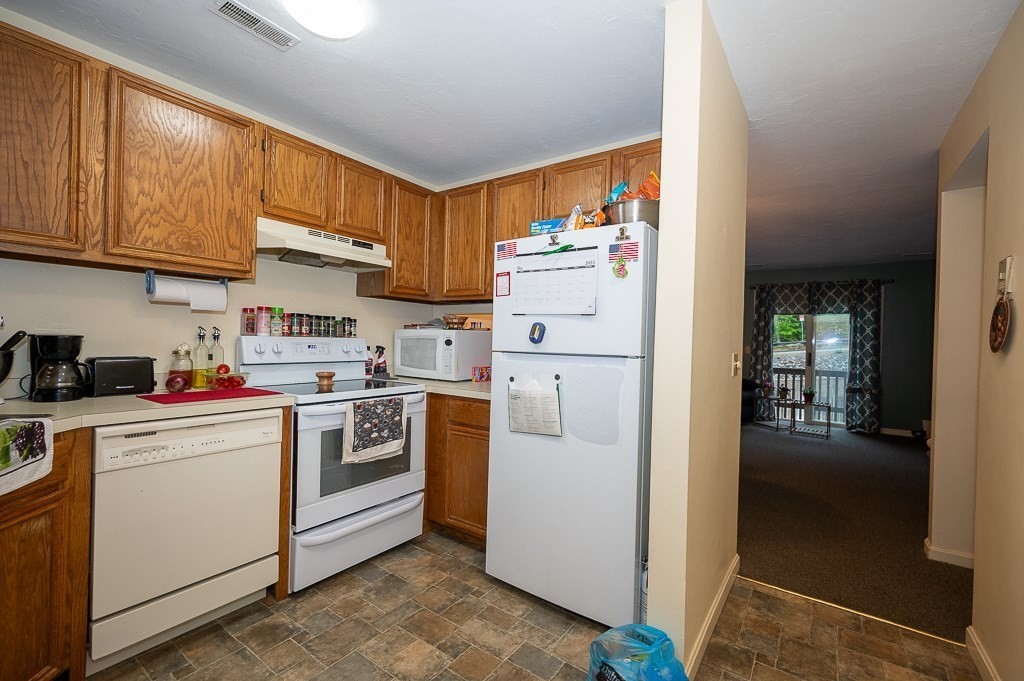 44 Maria Ave 303