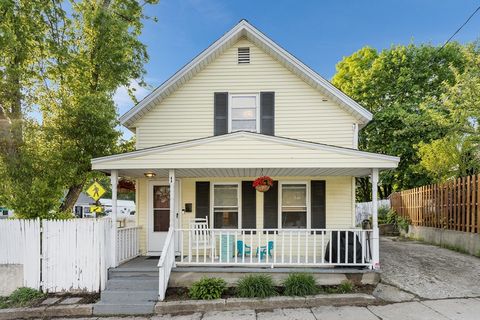 1 Prospect St Maynard MA 01754