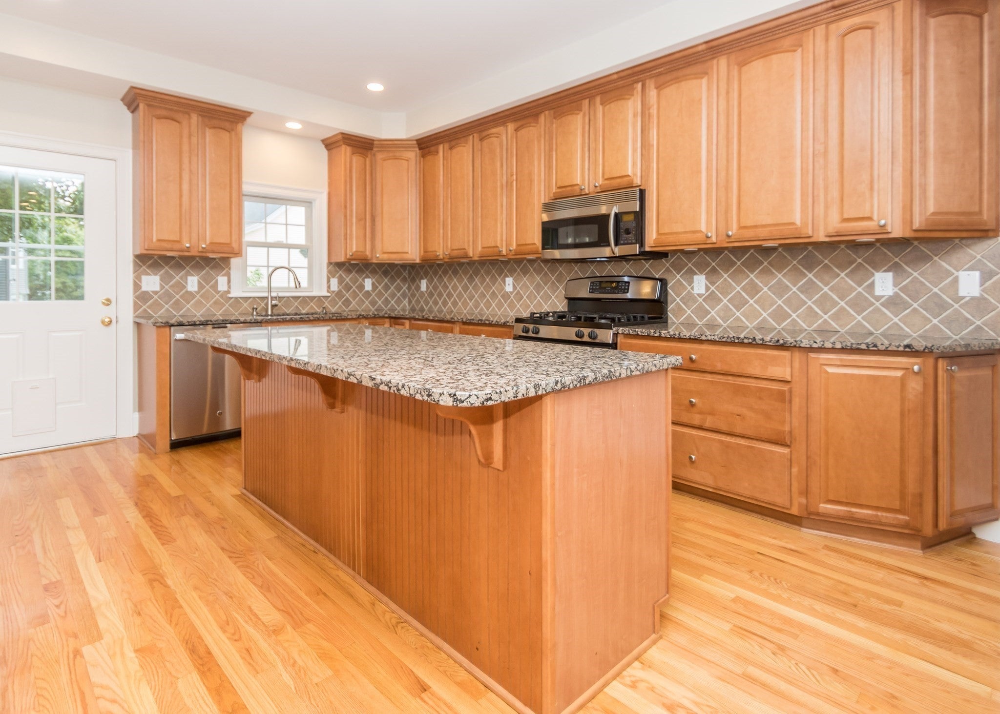 30 Fuller Street #2, Waltham, MA, 30 Fuller Street #2, Waltham, MA Photo #3