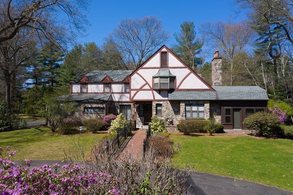 242 Eastwood Dr