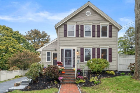 Photo of 192 Wren Street, Boston, MA 02132 (MLS # 73596383)
