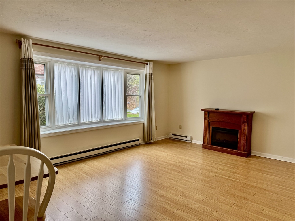 775 West Main St 5