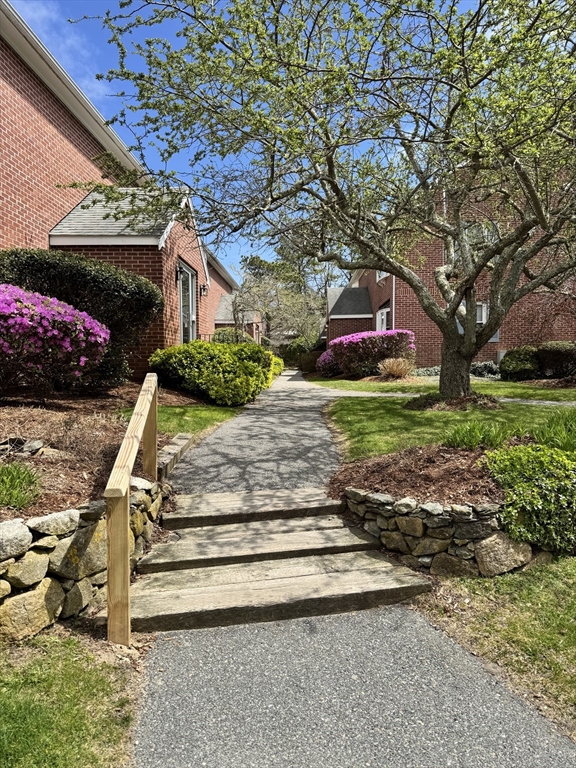 775 West Main St 5