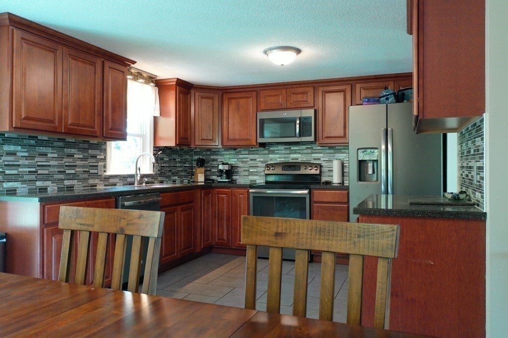 16 Ellisville Dr, Plymouth, MA, 16 Ellisville Dr, Plymouth, MA Photo #9