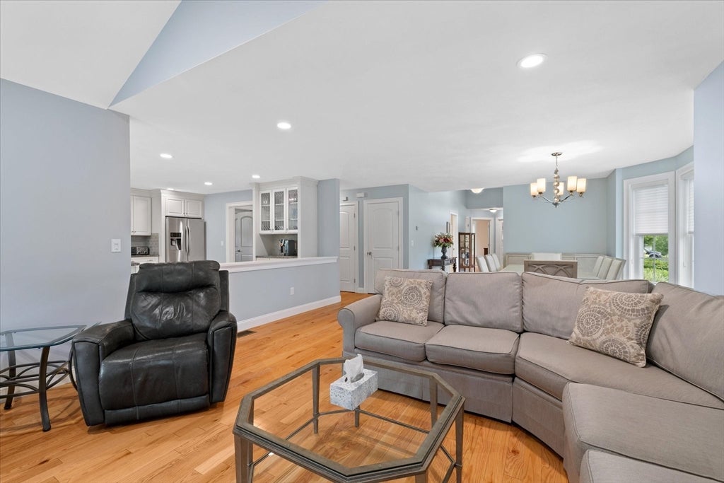 7 Old Mill Cir, Westminster, MA Photo #14