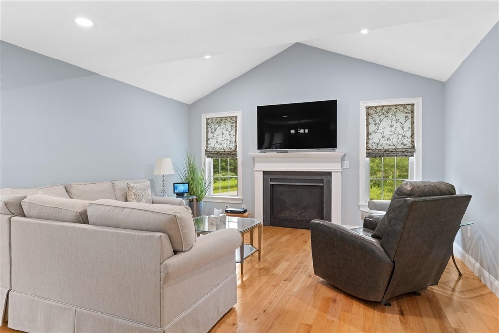 7 Old Mill Cir, Westminster, MA Photo #13