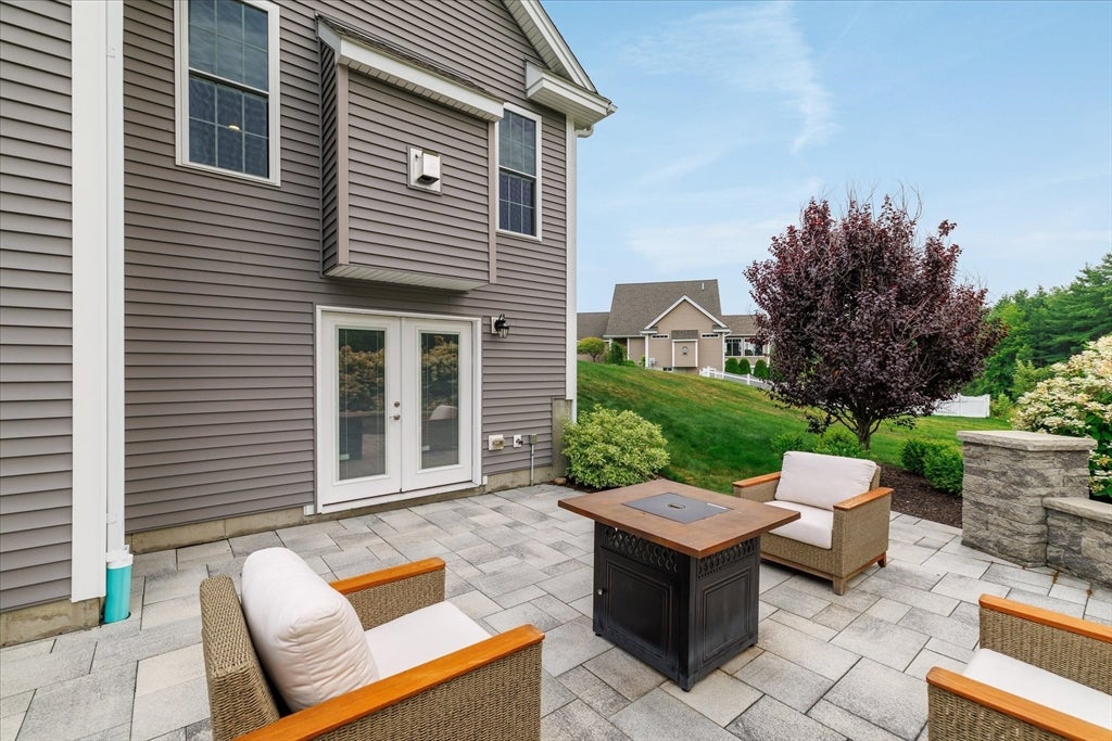 7 Old Mill Cir, Westminster, MA Photo #5