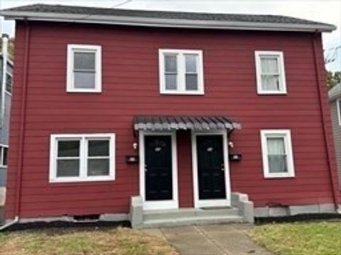 33-35 Dudley St 33 Arlington MA 02476
