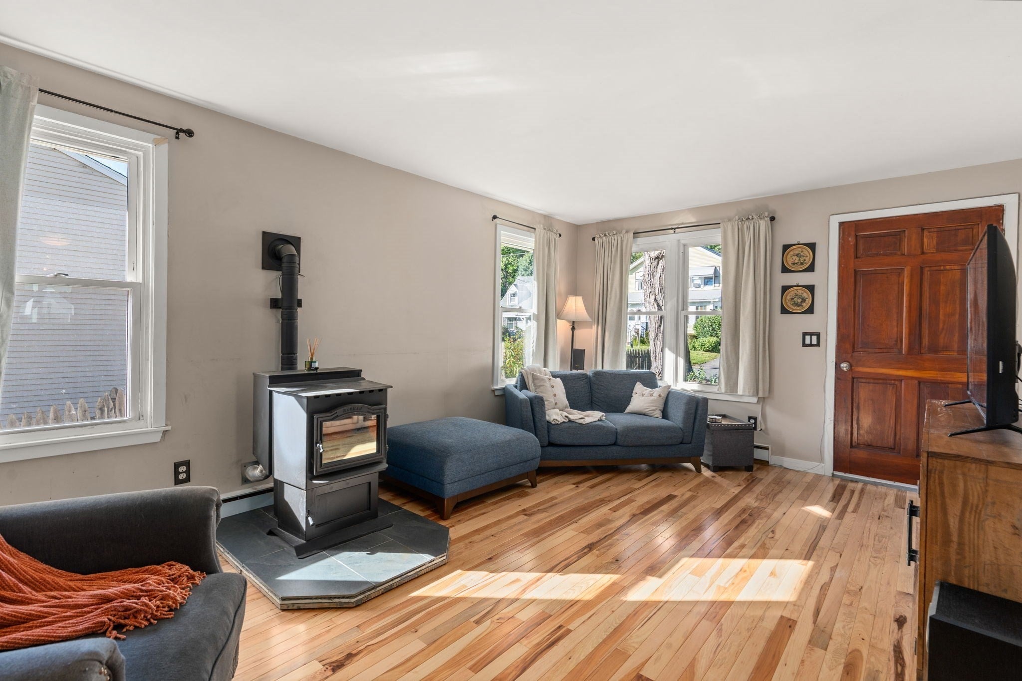 89 Verdugo St, West Springfield, MA, 89 Verdugo St, West Springfield, MA Photo #8