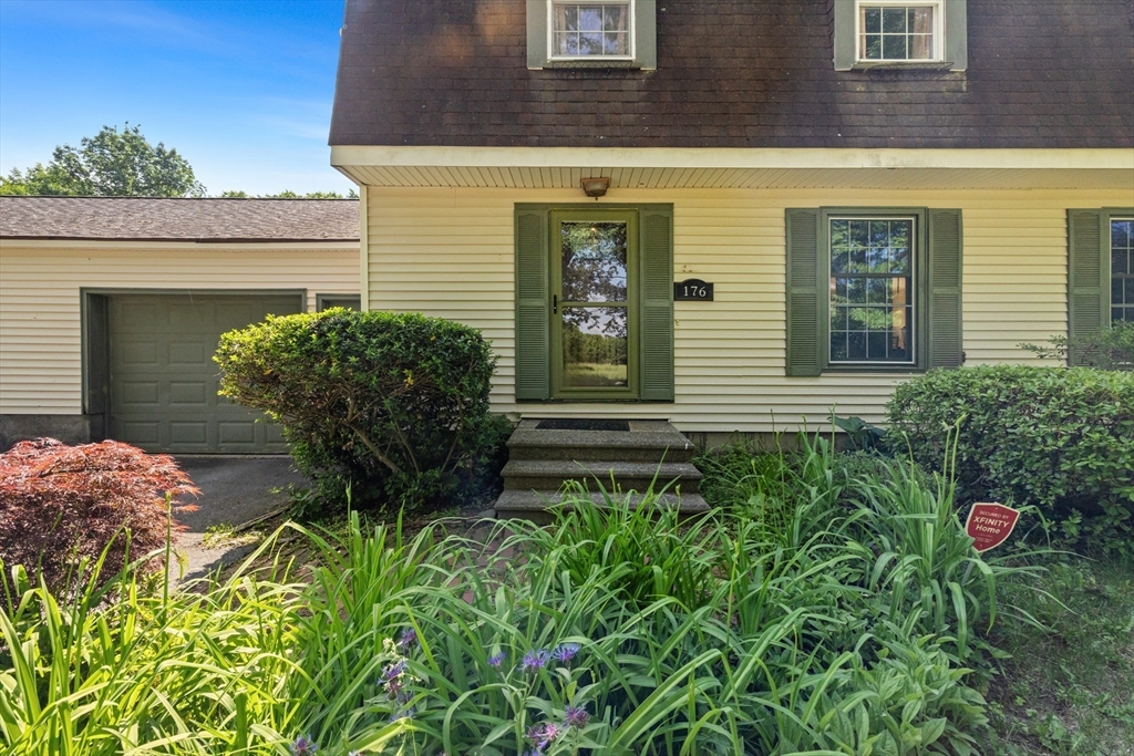 176 Davis Rd
