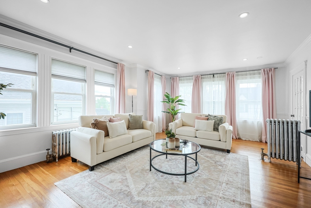 22-24 Ellison Ave 24