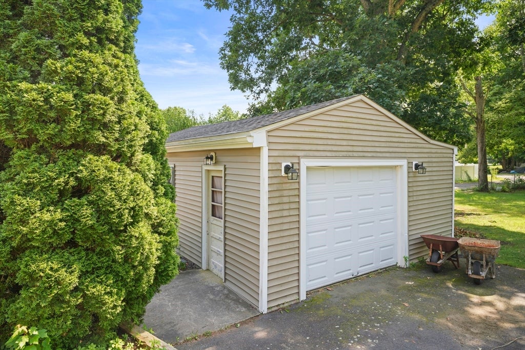 122 Paula Cir, East Brookfield, MA, 122 Paula Cir, East Brookfield, MA Photo #6