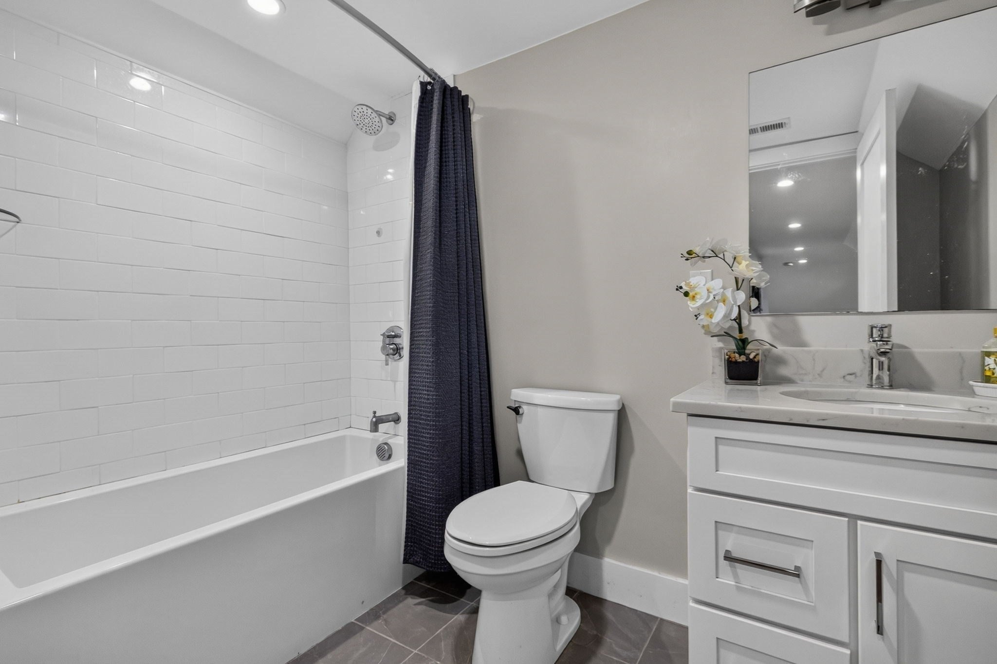 611 Centre St #1, Newton, MA Photo #34