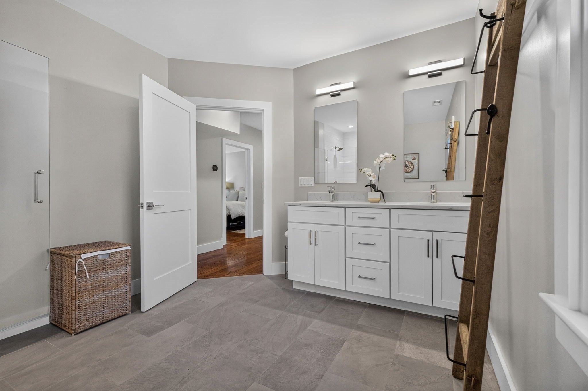 611 Centre St #1, Newton, MA Photo #29