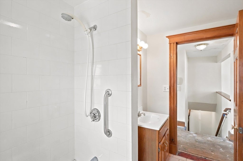25 Bosson Street, Revere, MA Photo #21