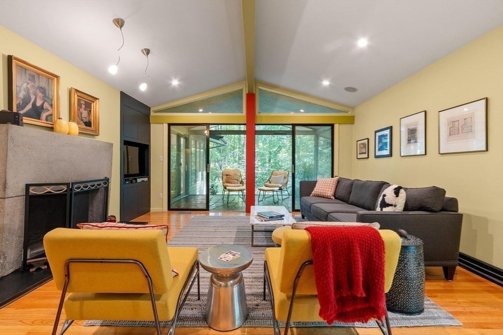 221 Pope Rd, Acton, MA, 221 Pope Rd, Acton, MA Photo #12