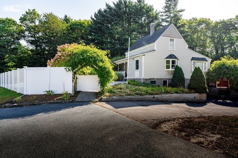 198 Samoset St Plymouth MA 02360