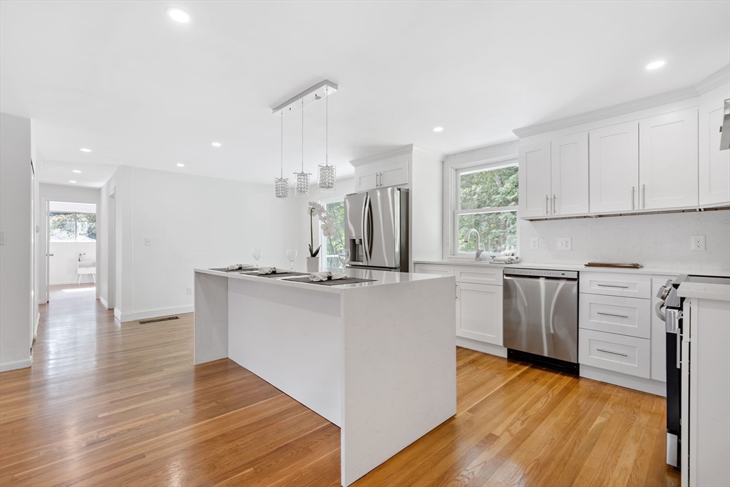 32 Lyman Rd