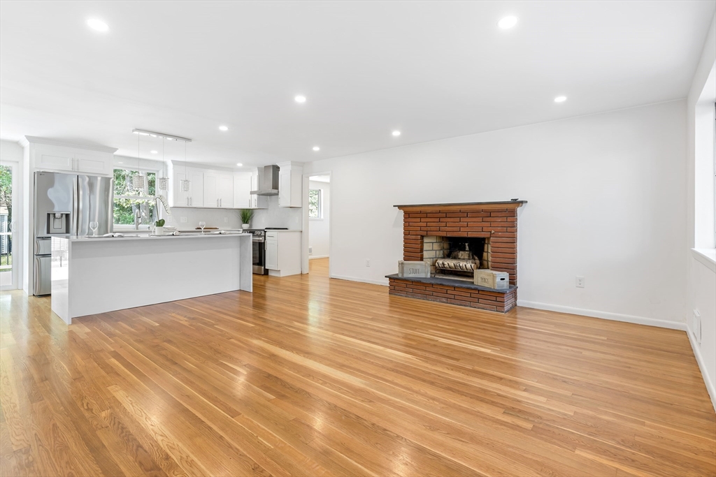 32 Lyman Rd