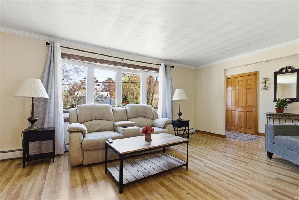 5 Manning Rd