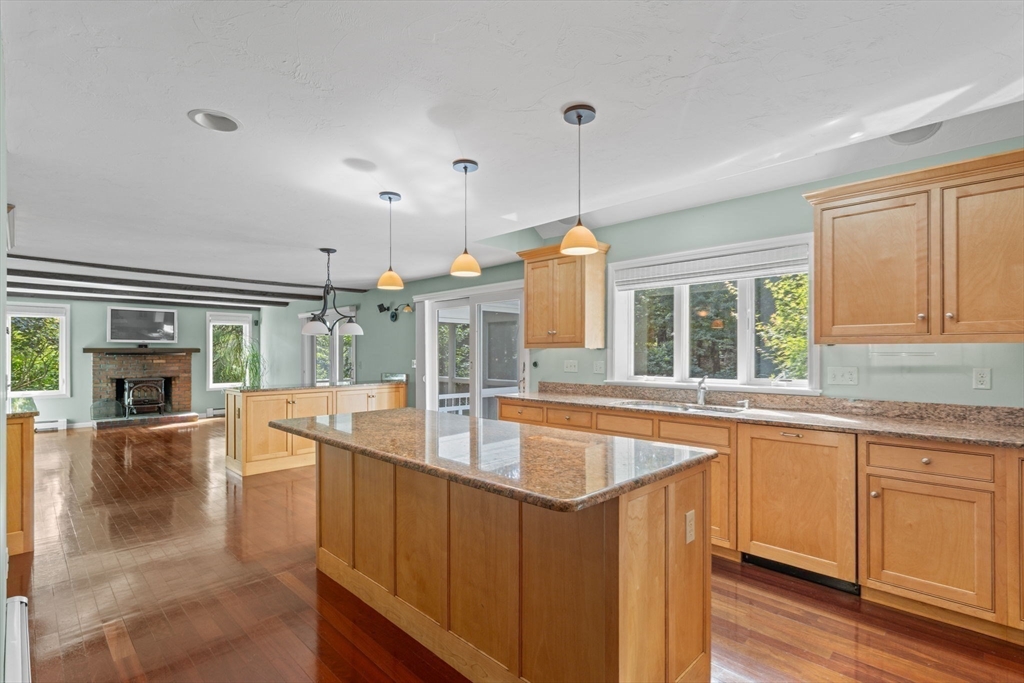 14 Robin Rd