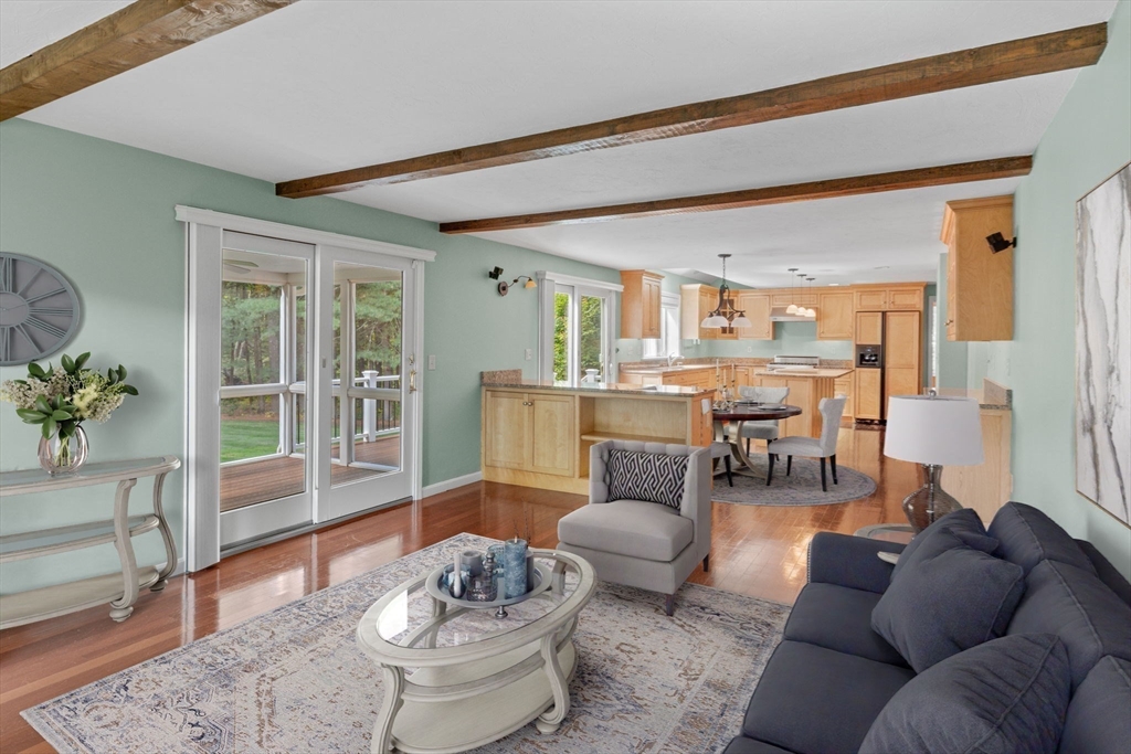 14 Robin Rd