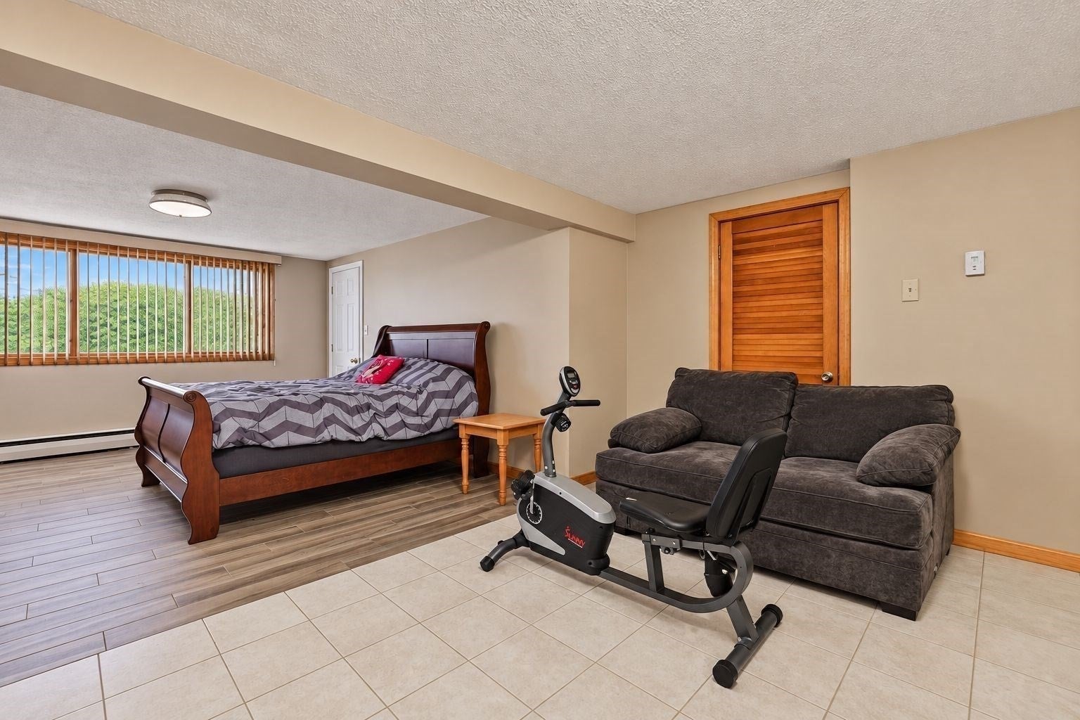 25 Venice Ave, Saugus, MA, 25 Venice Ave, Saugus, MA Photo #31