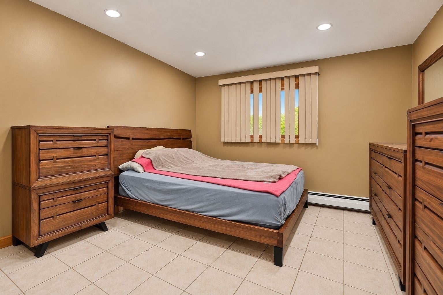 25 Venice Ave, Saugus, MA, 25 Venice Ave, Saugus, MA Photo #32