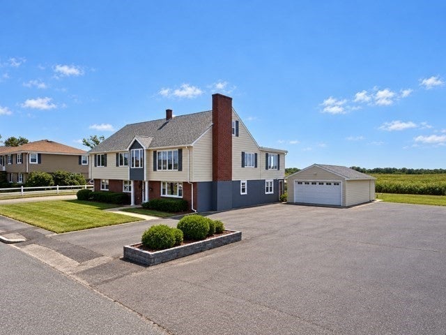 25 Venice Ave