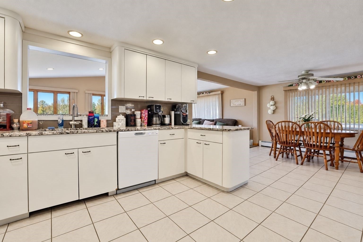 25 Venice Ave, Saugus, MA, 25 Venice Ave, Saugus, MA Photo #11