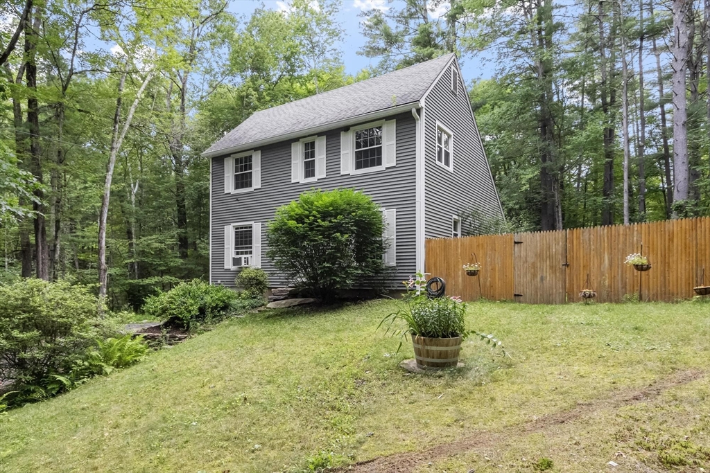 37 Swamp RD, Montague, MA Photo #10