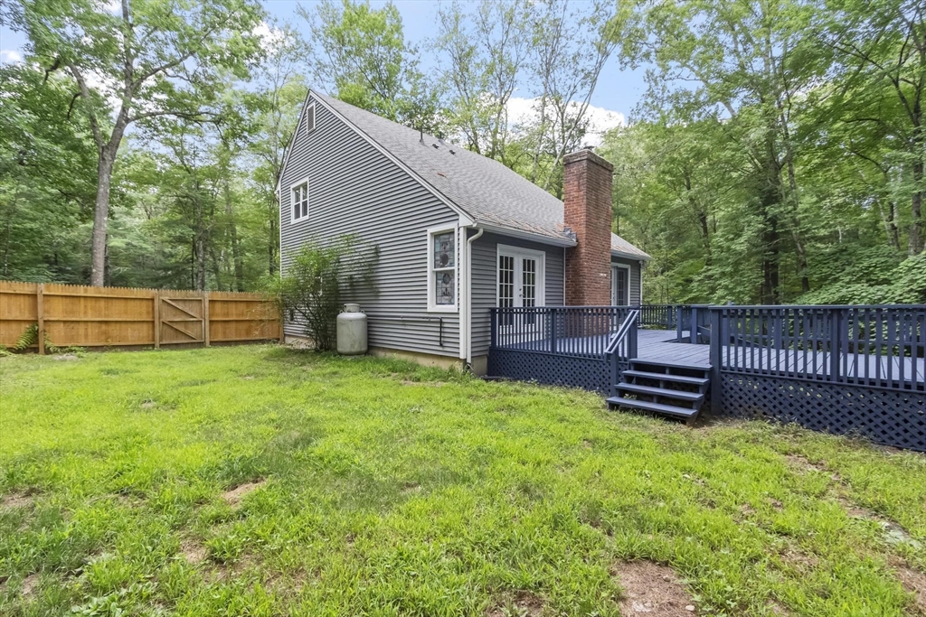 37 Swamp RD, Montague, MA Photo #9