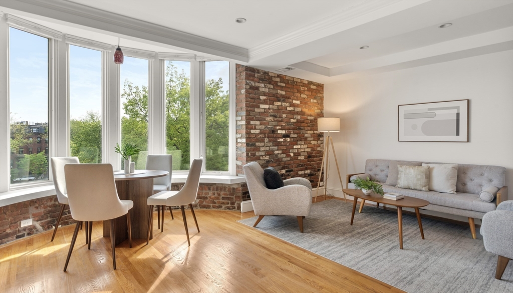 197 W Newton St 5