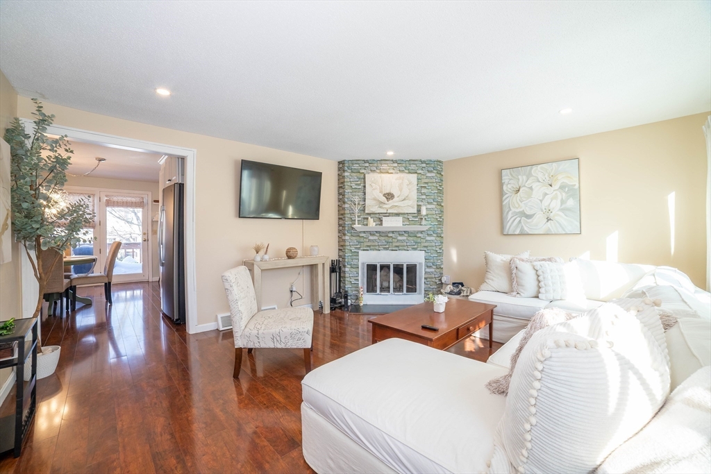 37 Scotty Hollow Dr B