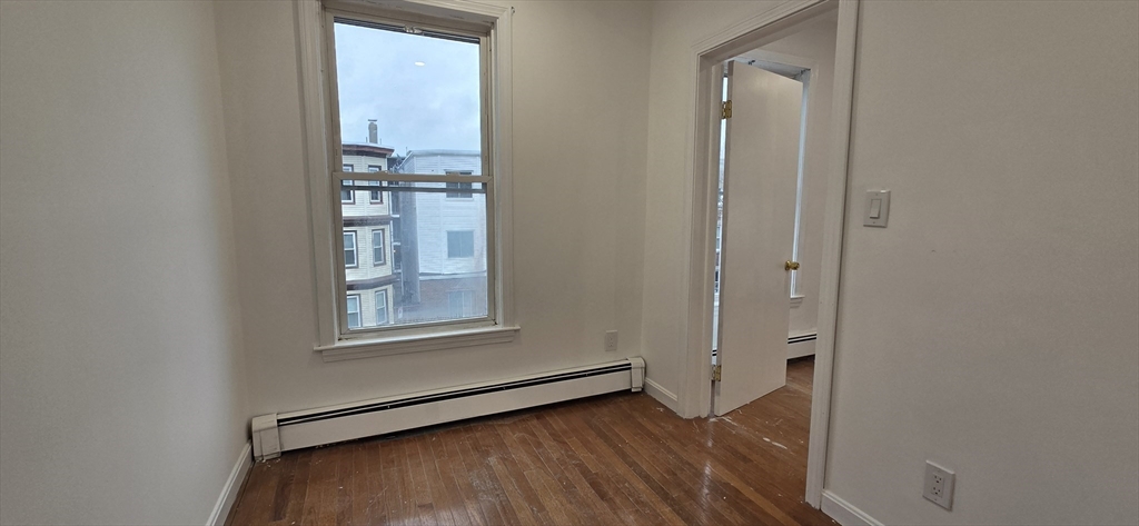 206 Chelsea ST #2, Boston, MA Photo #11