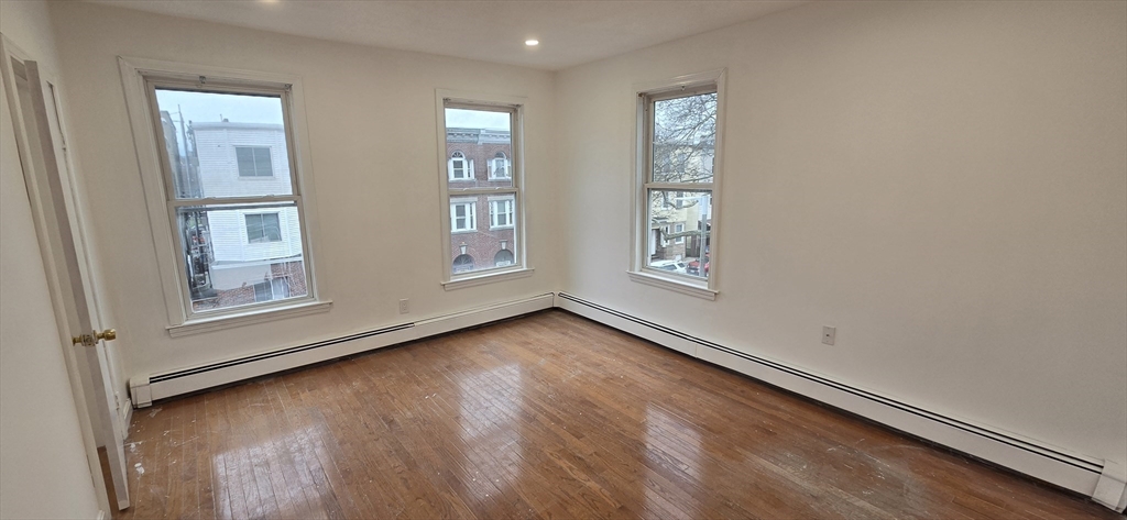 206 Chelsea ST #2, Boston, MA Photo #6