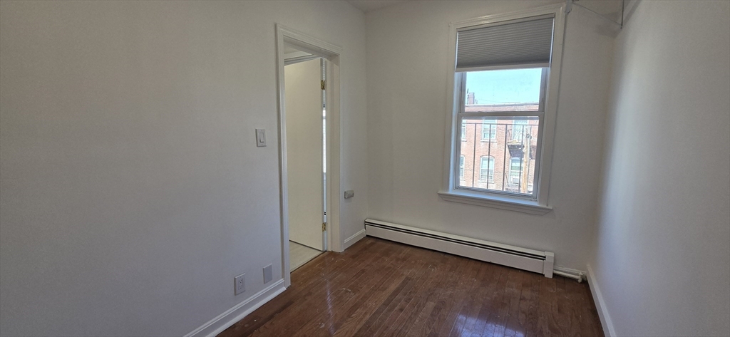 206 Chelsea ST #2, Boston, MA Photo #4