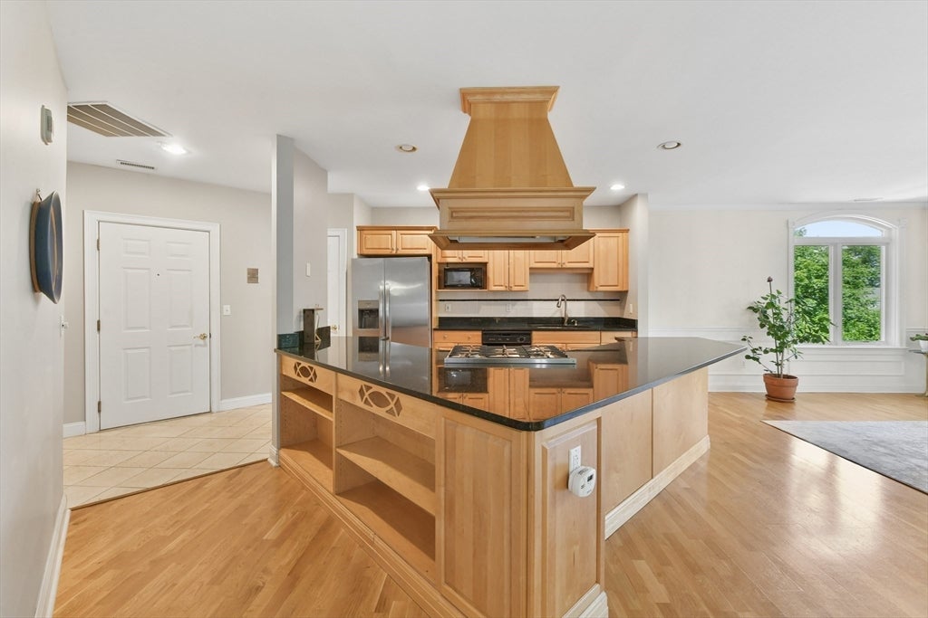 10 Northwood Dr 301