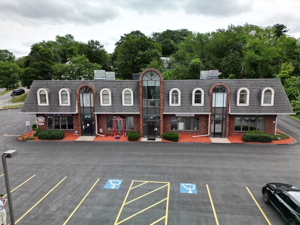 369 Merrimack Street