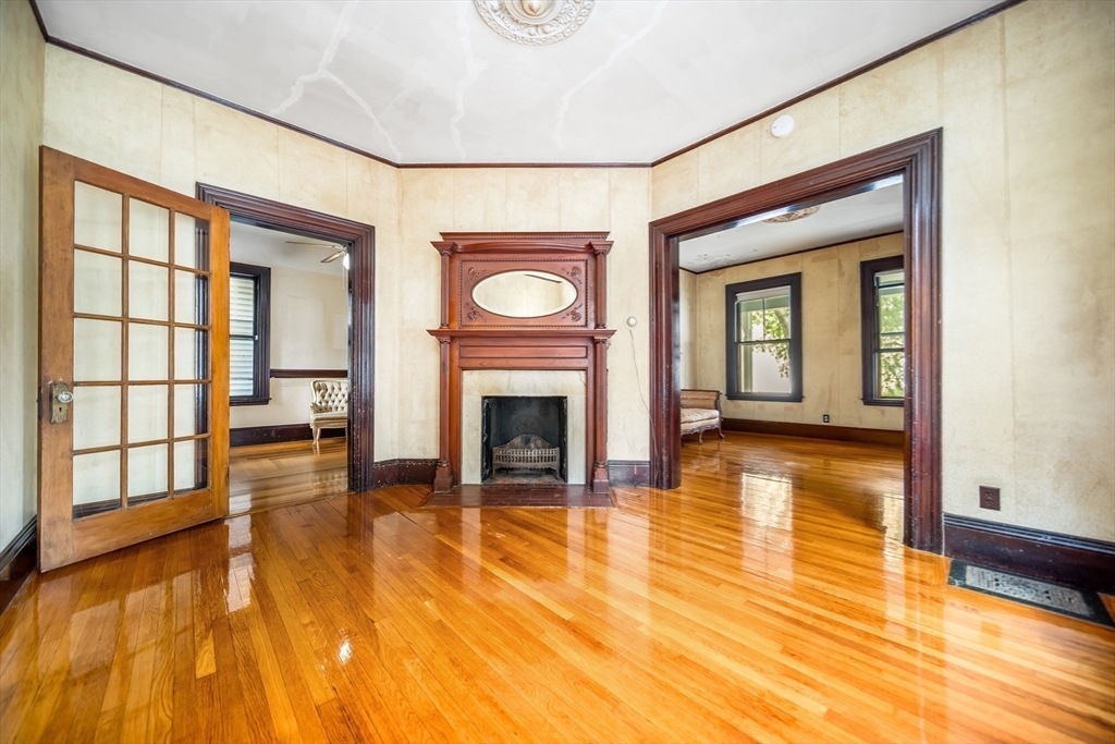 91 Tudor St