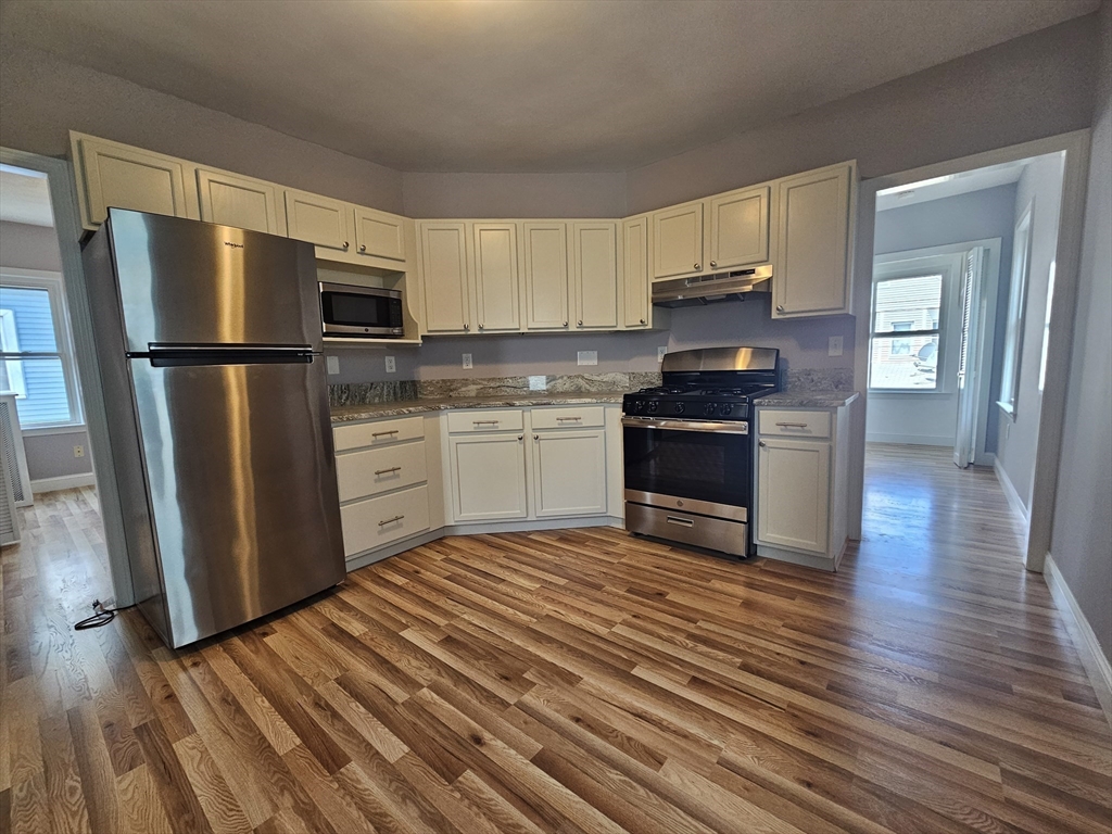33 Linden St 2