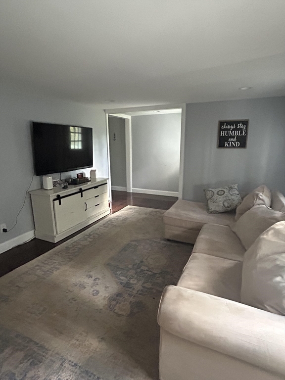 1389 Main St