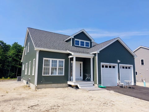 Photo of 24D Crownshield ST #24D, Uxbridge, MA 01569 (MLS # 73561523)