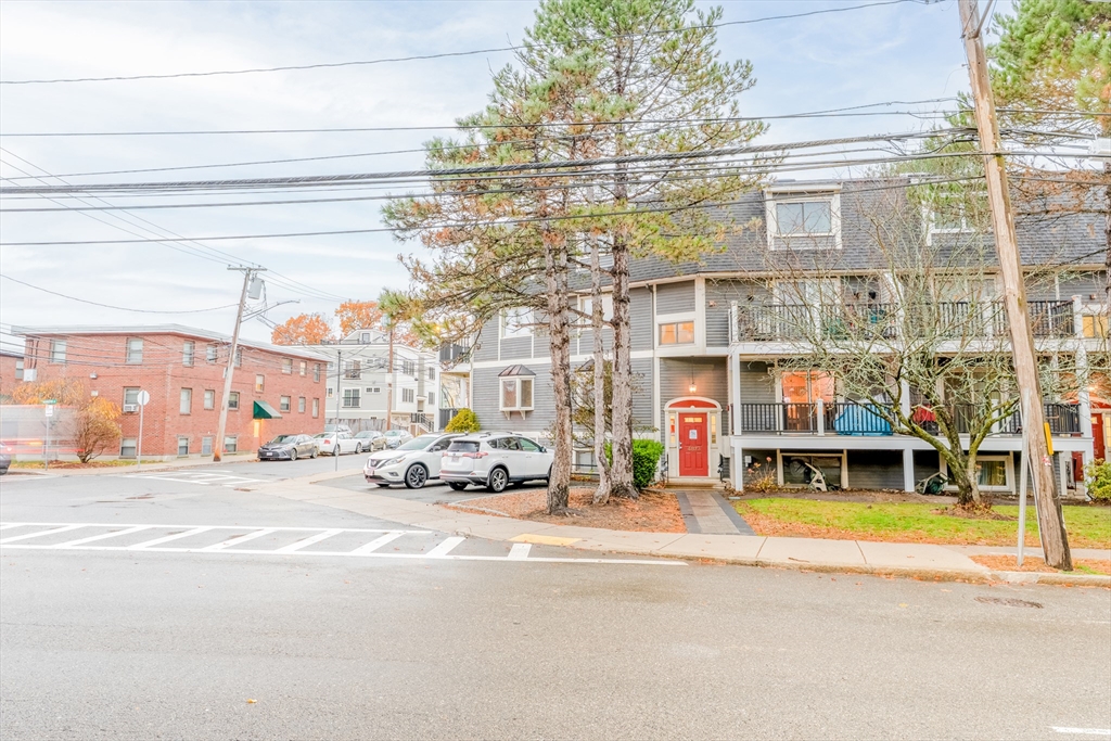 4873 Washington St 1