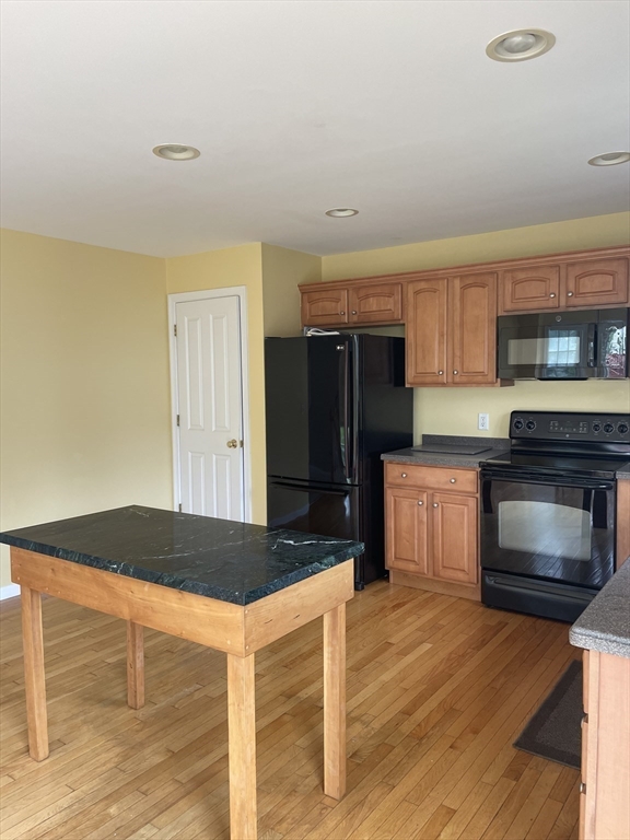 61 Tulip Cir 61